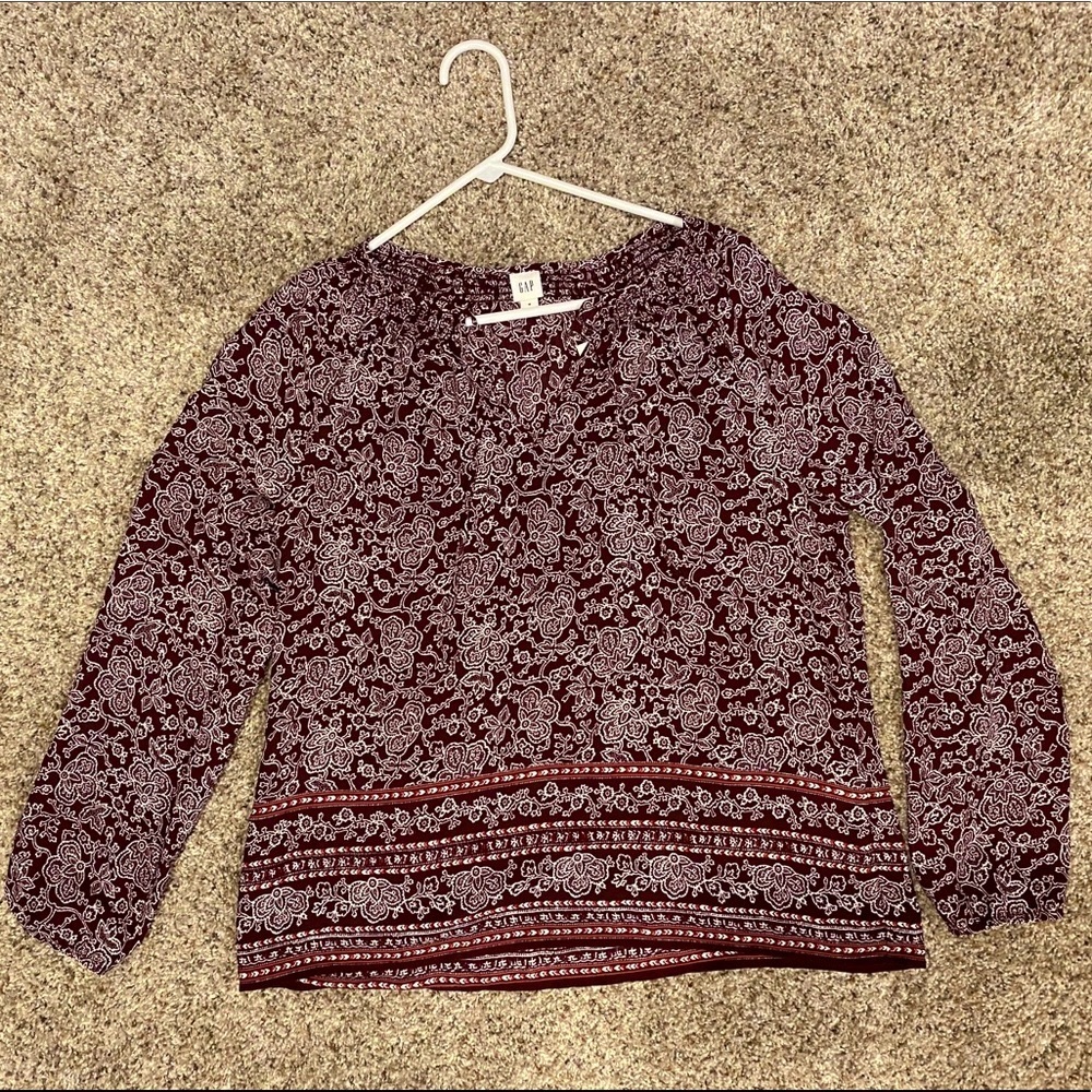 NWT Gap Medium Maroon peasant top